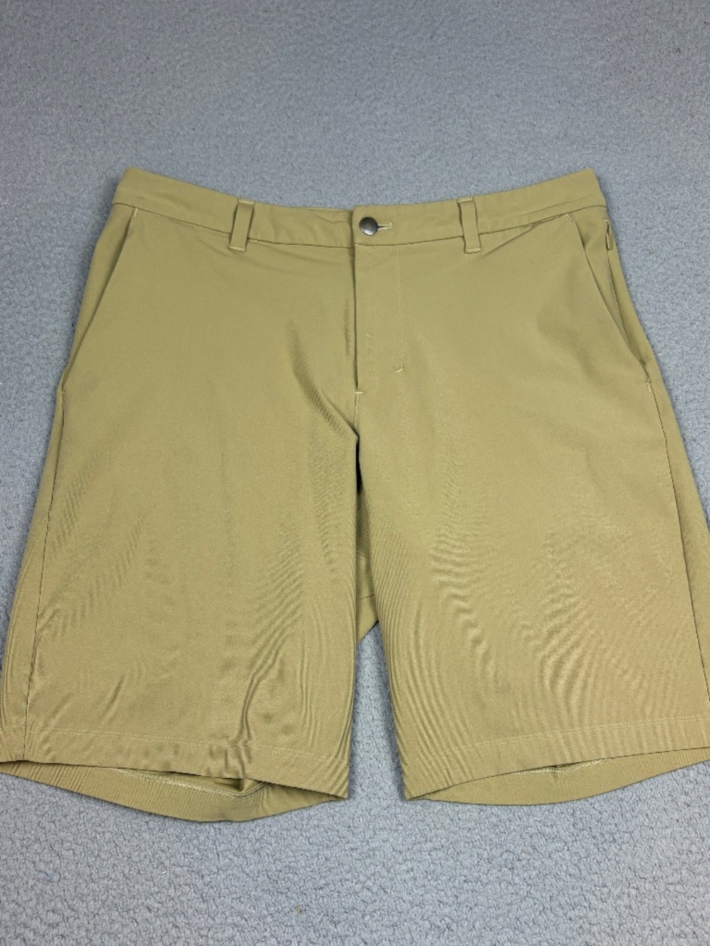 Lululemon Commission Shorts Men's Size 33 Beige Stretch Athletic Pockets